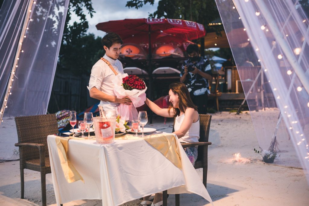 Beach wedding at Akira Lipe