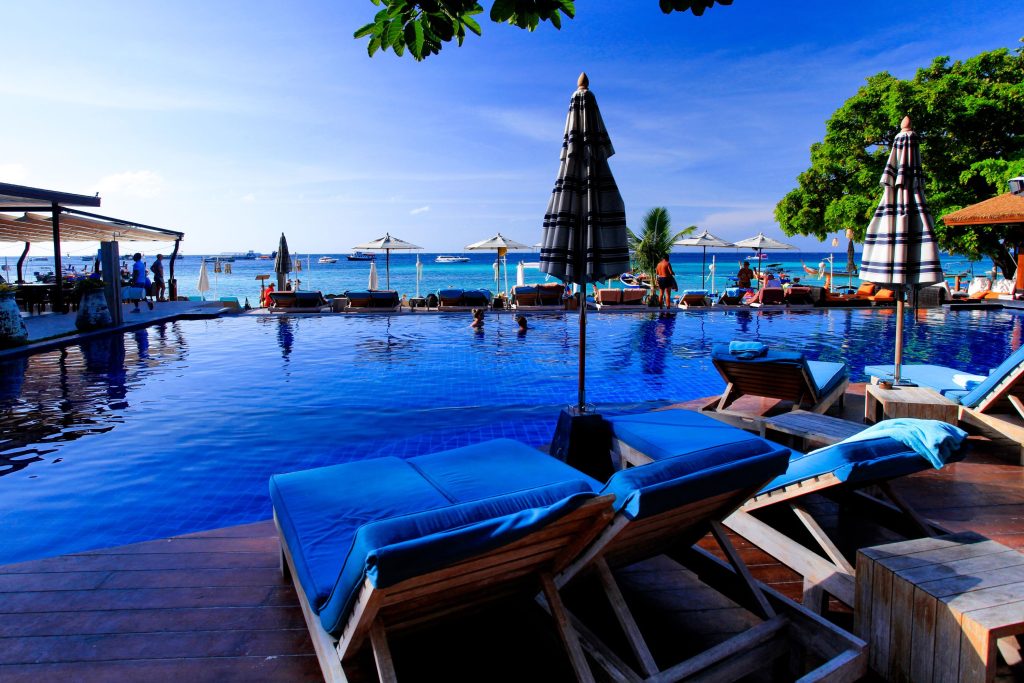 5 เหตุผลที่ต้องมาเที่ยวหลีเป๊ะช่วง Low Season โรงแรม อาคีรา หลีเป๊ะ (Akira Lipe)