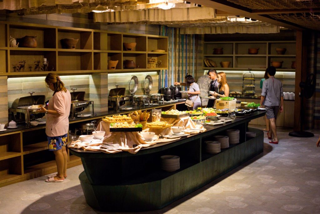 ห้องอาหารพัทยา (Pattaya Restaurant) ที่โรงแรม อนัญญา หลีเป๊ะ