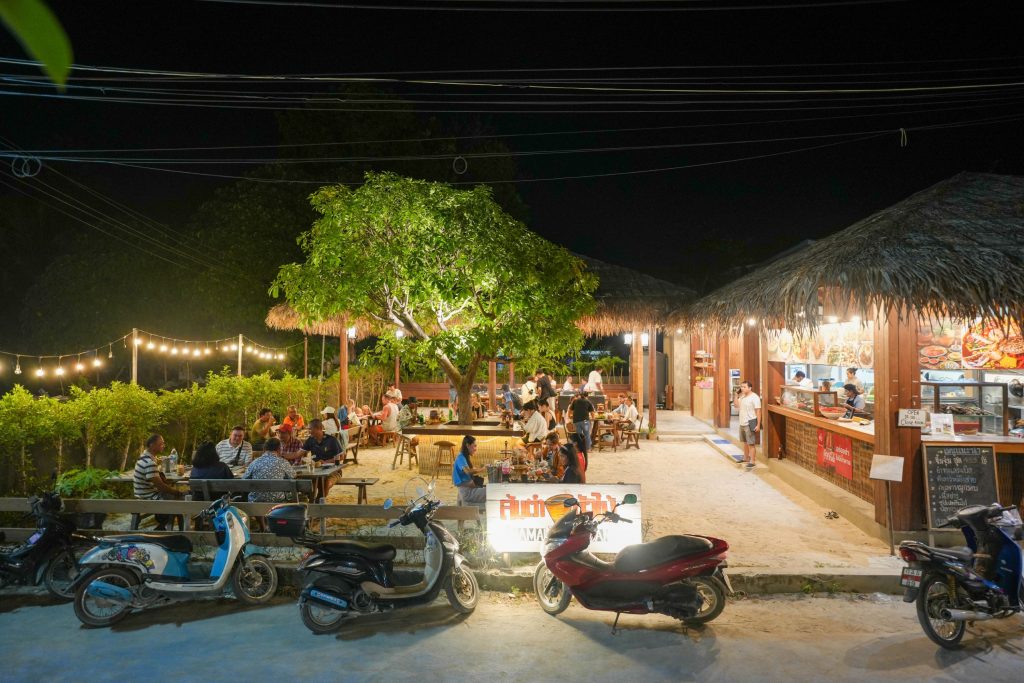 ส้มตำหัวไม้ สาขาเกาะหลีเป๊ะ (Somtumhuamai Lipe)