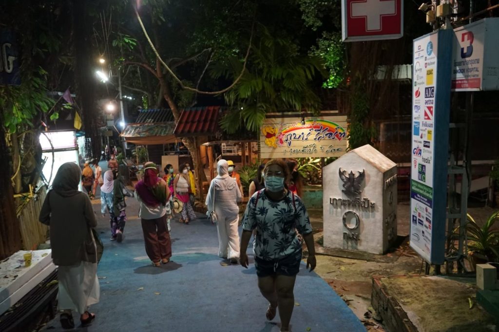 ถนนคนเดินเกาะหลีเป๊ะ (Koh Lipe Walking Street)