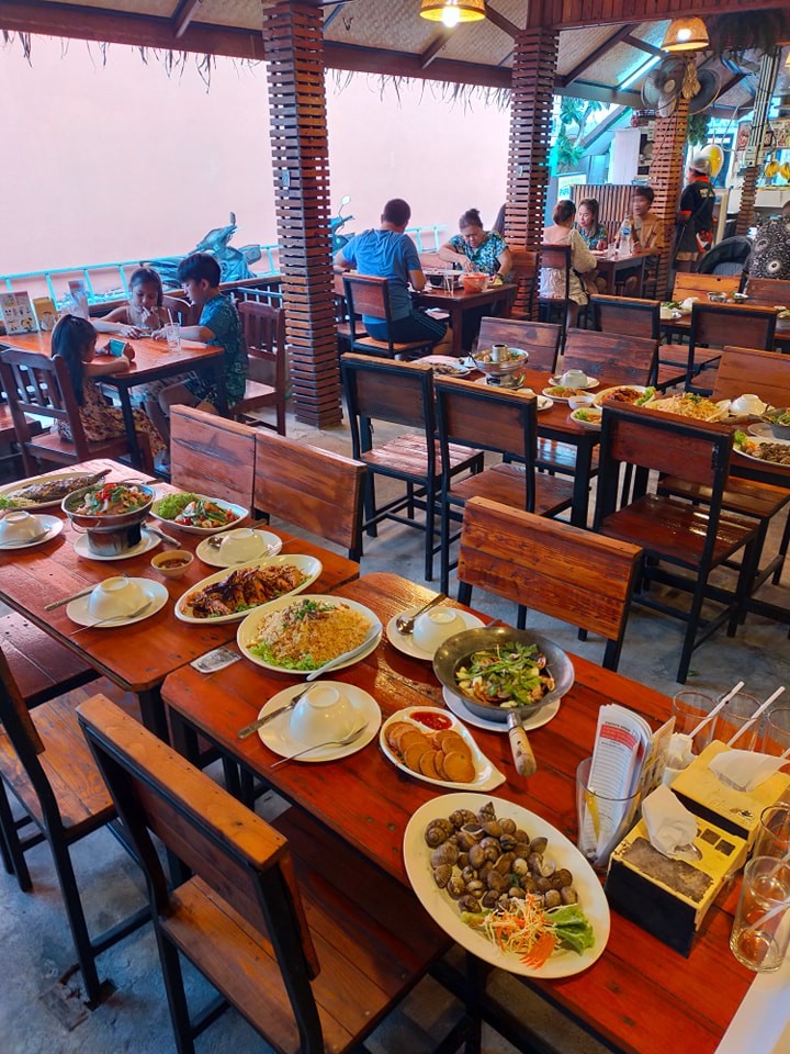 Papaya Mom Restaurant