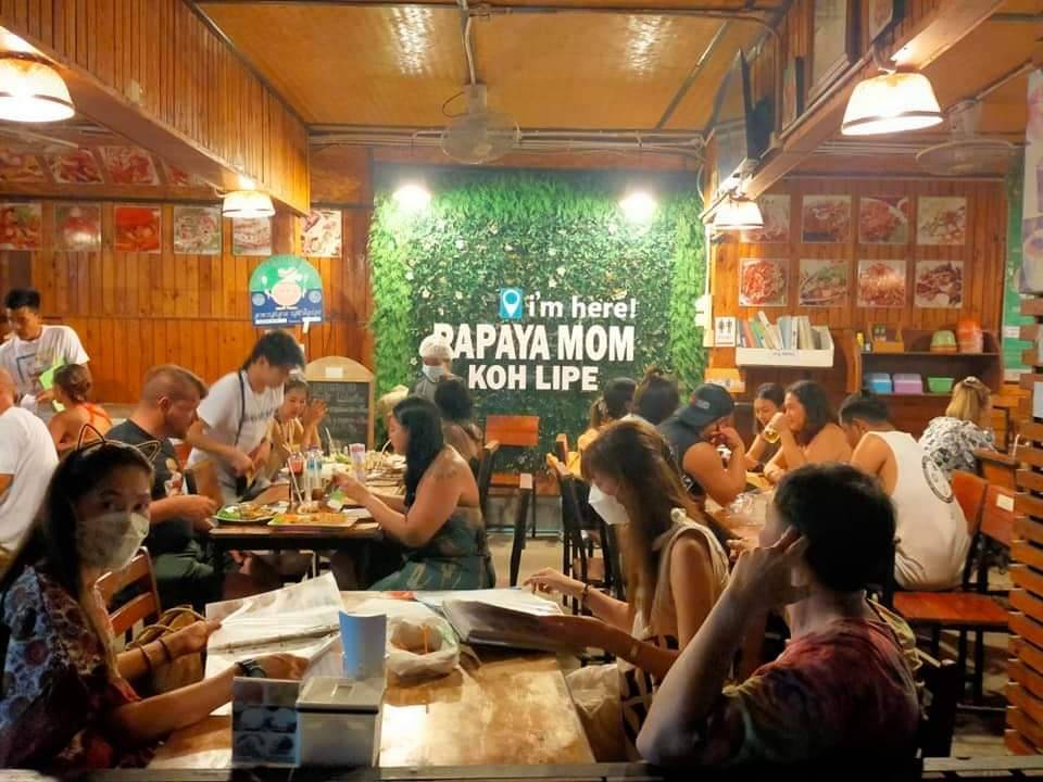 Papaya Mom Restaurant