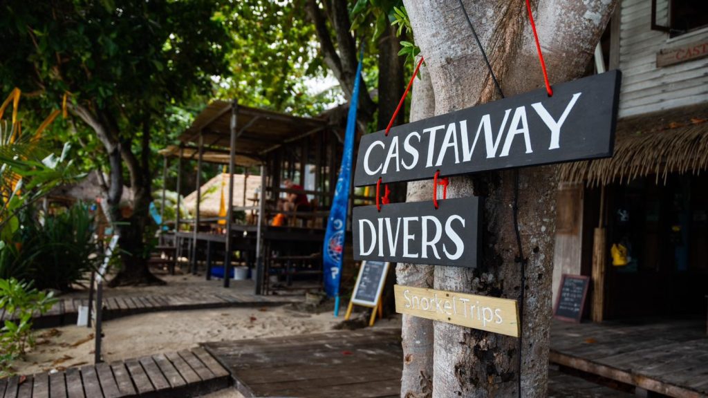 แคสอะเวย์ รีสอร์ท เกาะหลีเป๊ะ (Castaway Resort Koh Lipe)